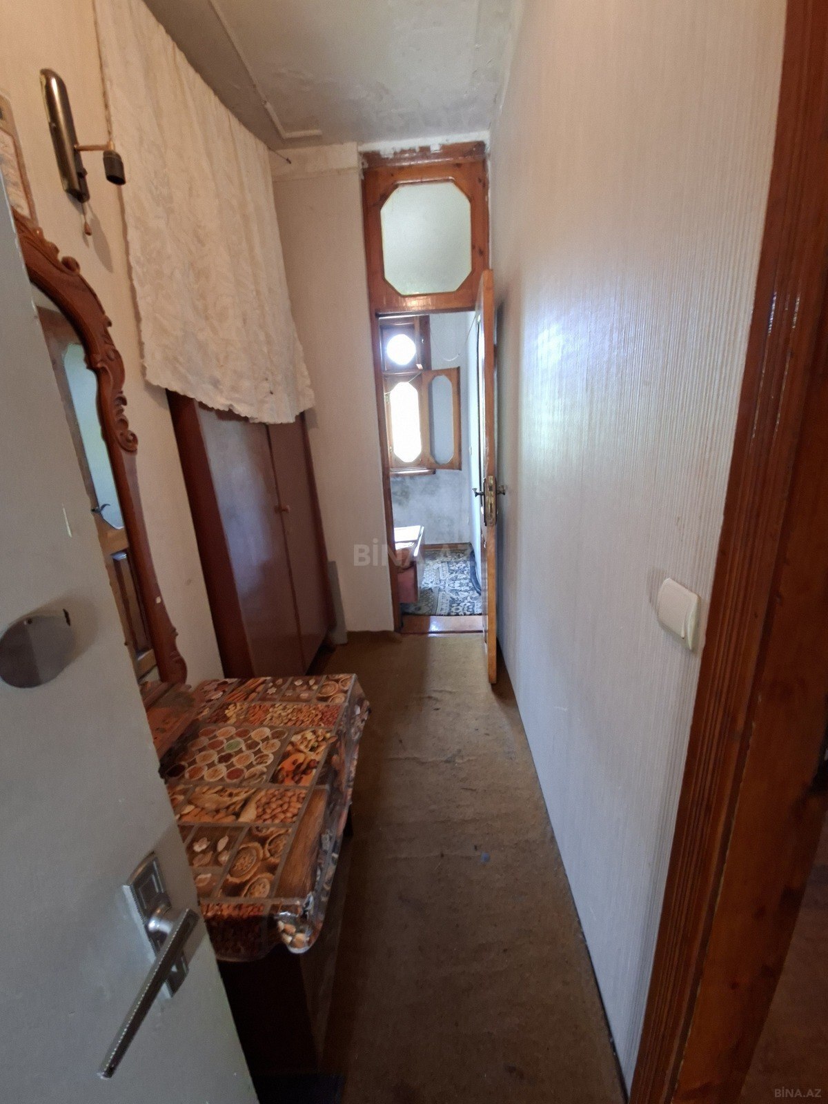 2 otaqlı Köhnə tikili, Memar Əcəmi m., Bakı