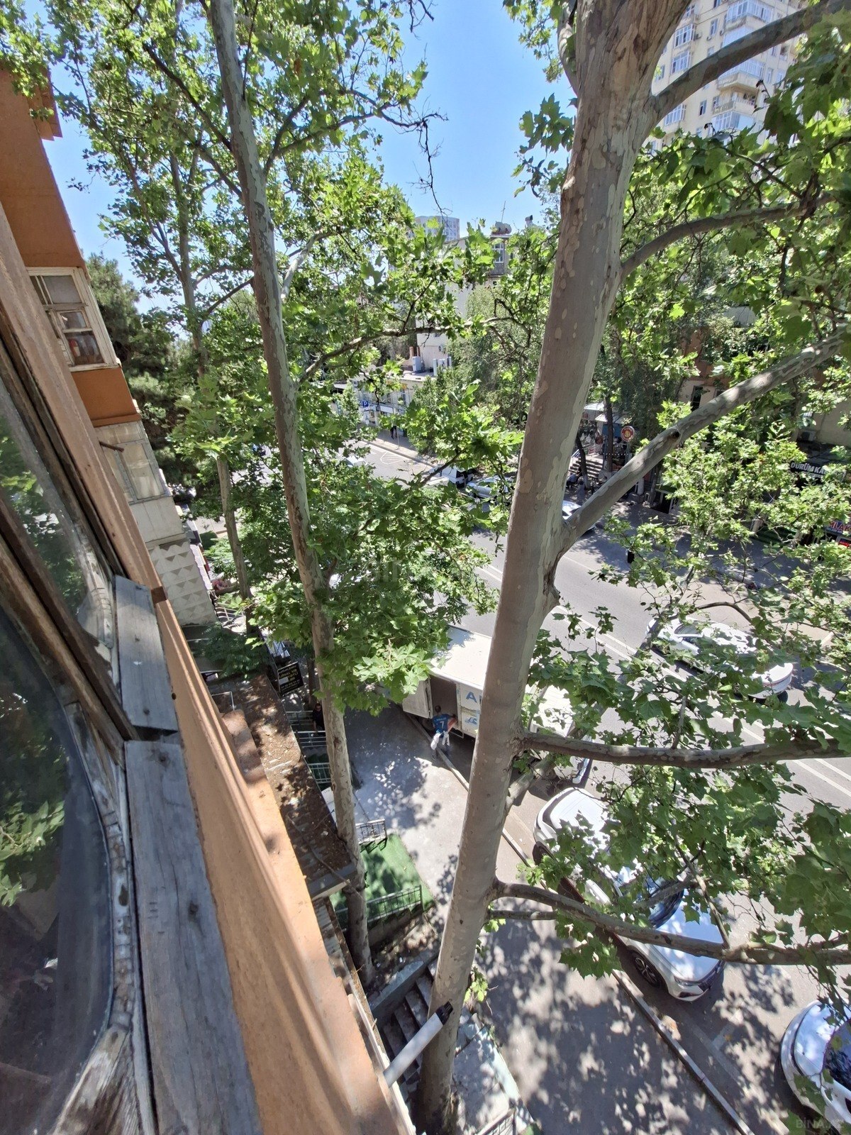 2 otaqlı Köhnə tikili, Memar Əcəmi m., Bakı