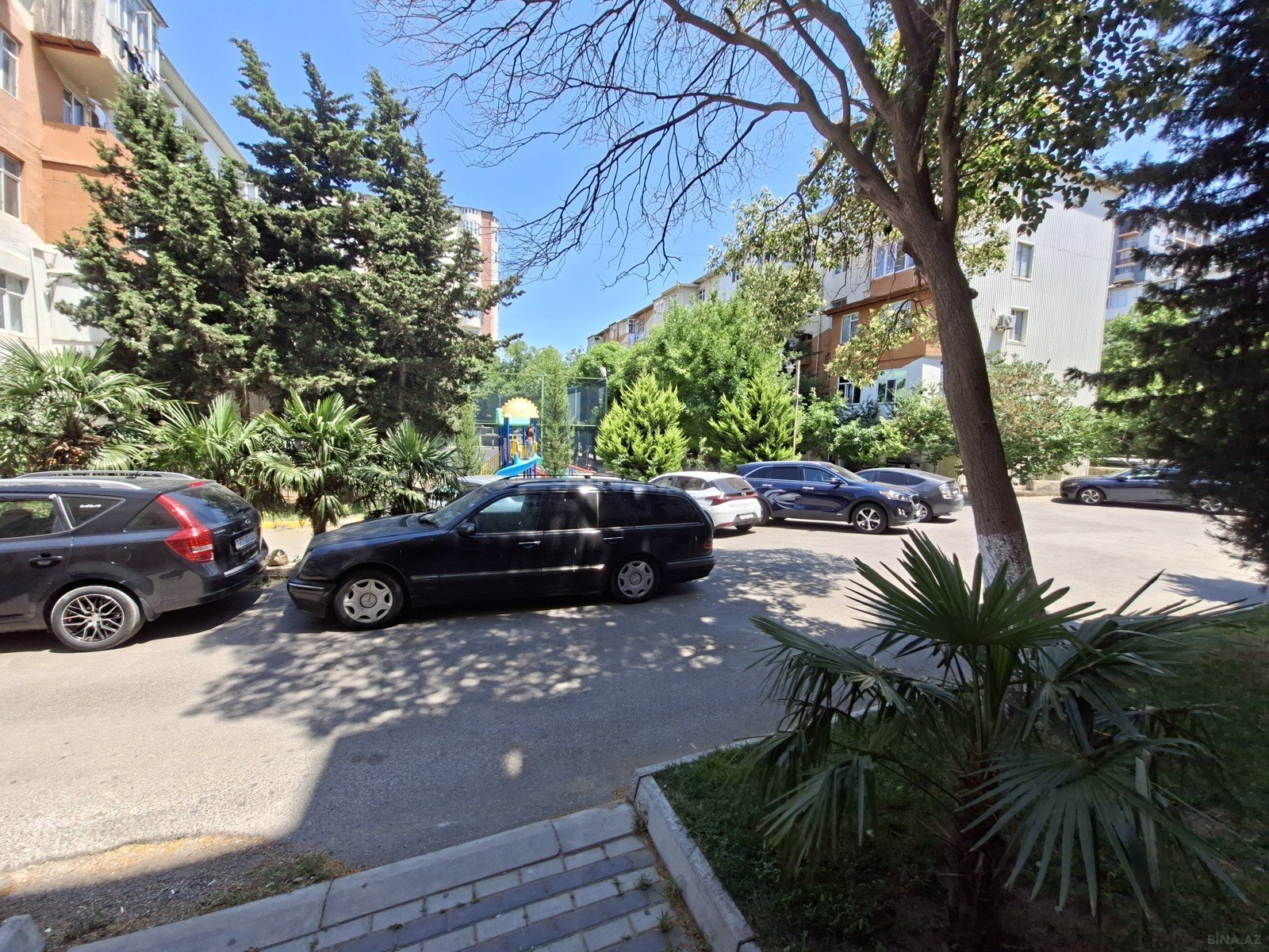 2 otaqlı Köhnə tikili, Memar Əcəmi m., Bakı
