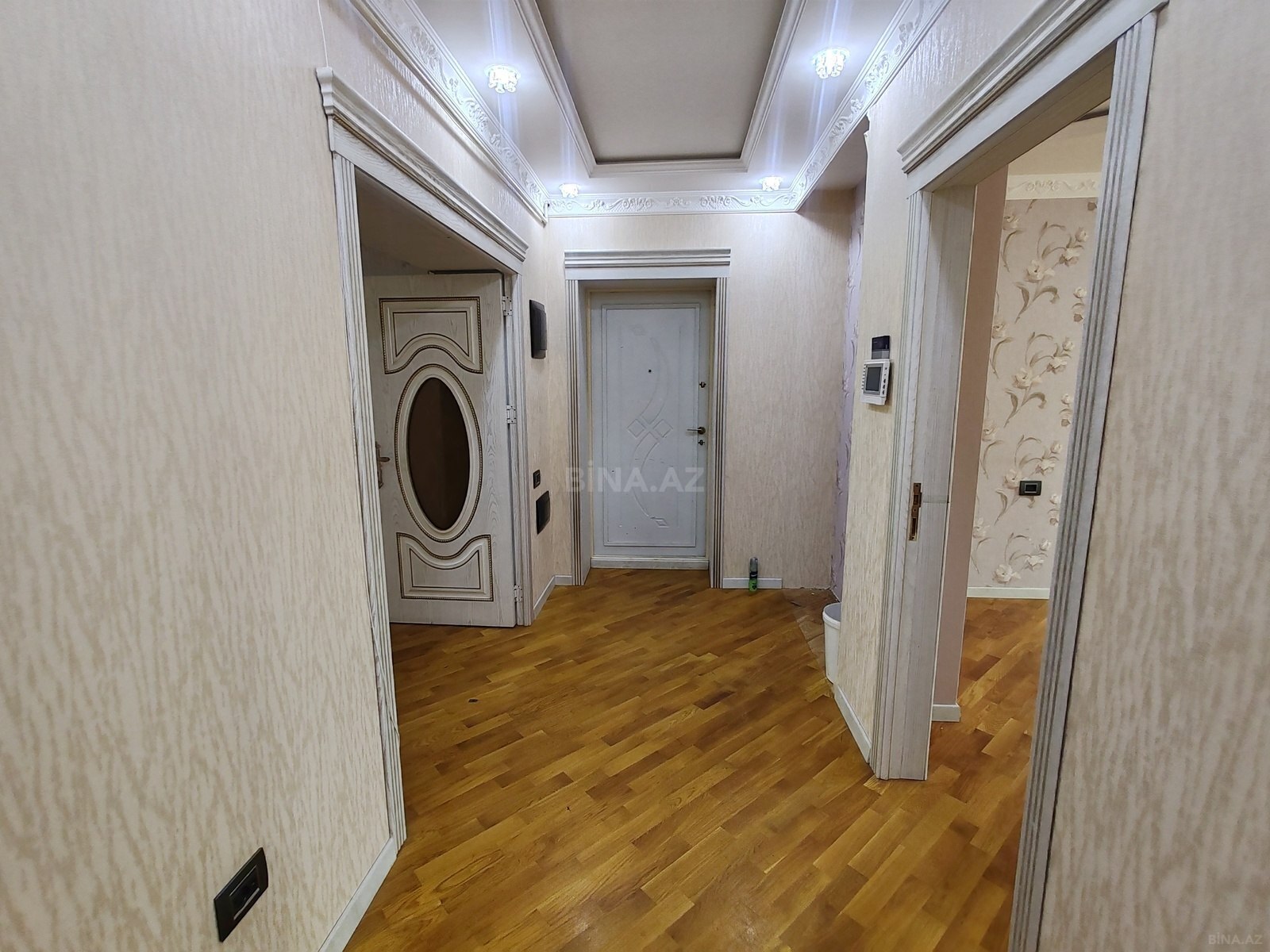 3 otaqlı Köhnə tikili, Nizami r., Bakı