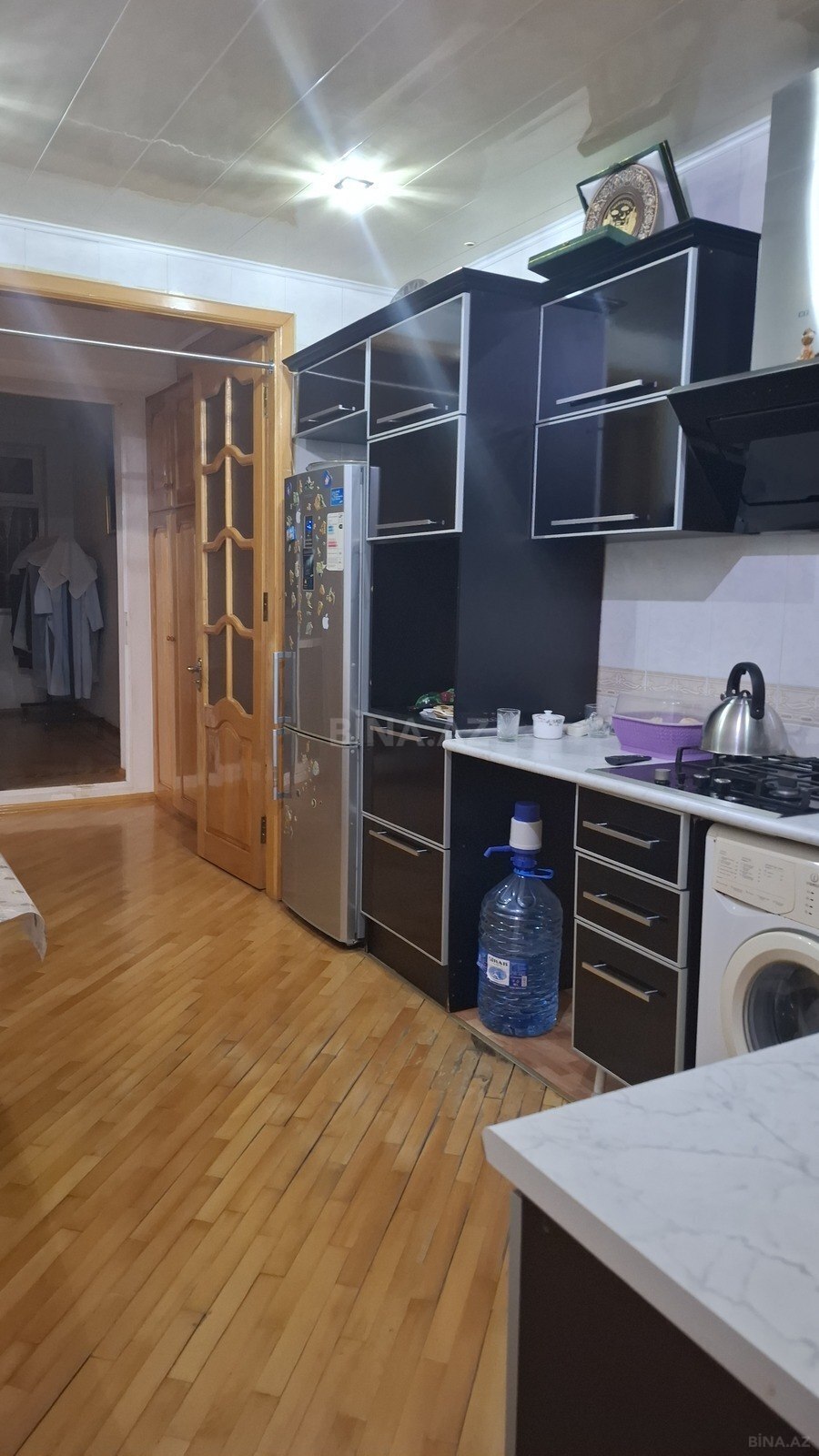 4 otaqlı Köhnə tikili, Neftçilər m., Bakı