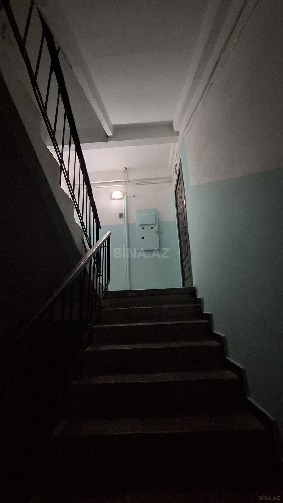 4 otaqlı Köhnə tikili, Neftçilər m., Bakı