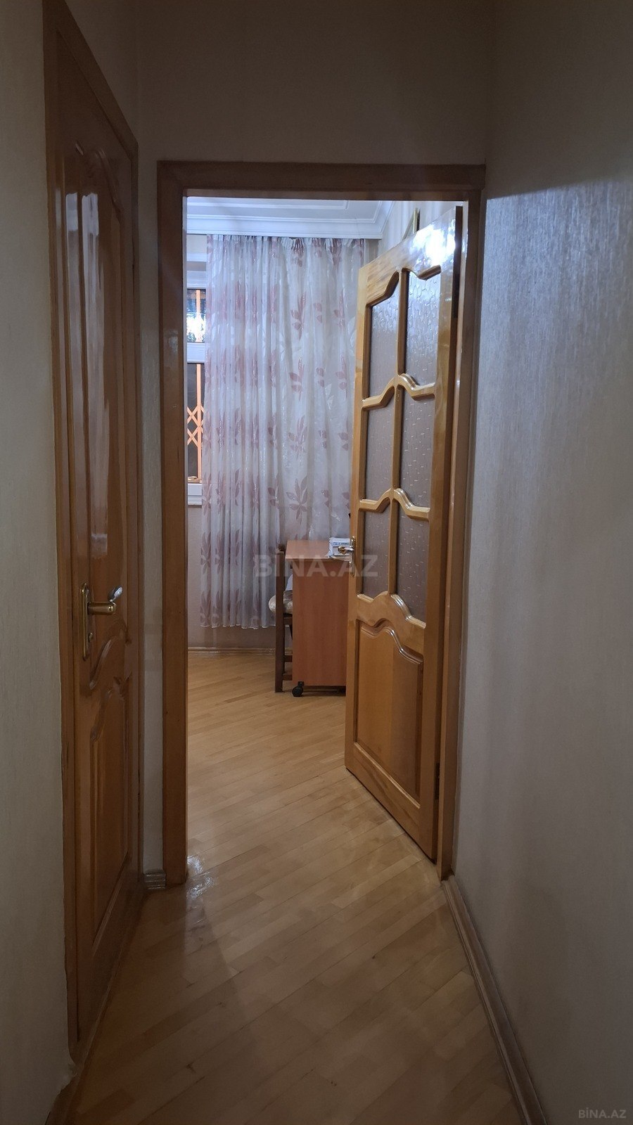4 otaqlı Köhnə tikili, Neftçilər m., Bakı