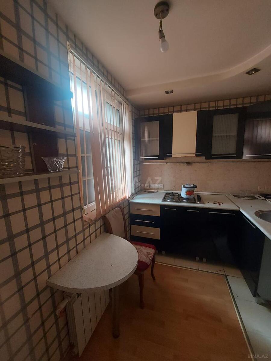 2 otaqlı Köhnə tikili, Neftçilər m., Bakı
