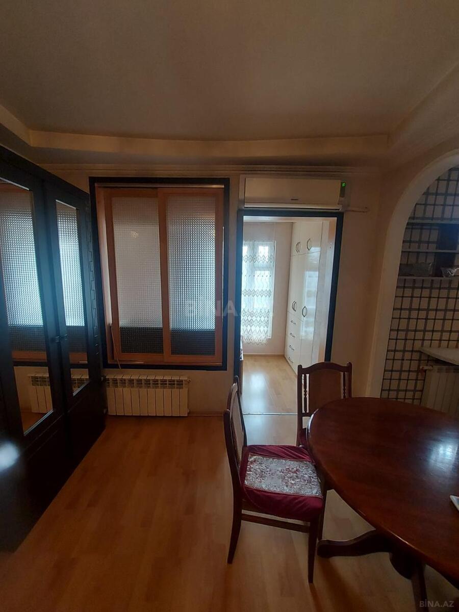 2 otaqlı Köhnə tikili, Neftçilər m., Bakı