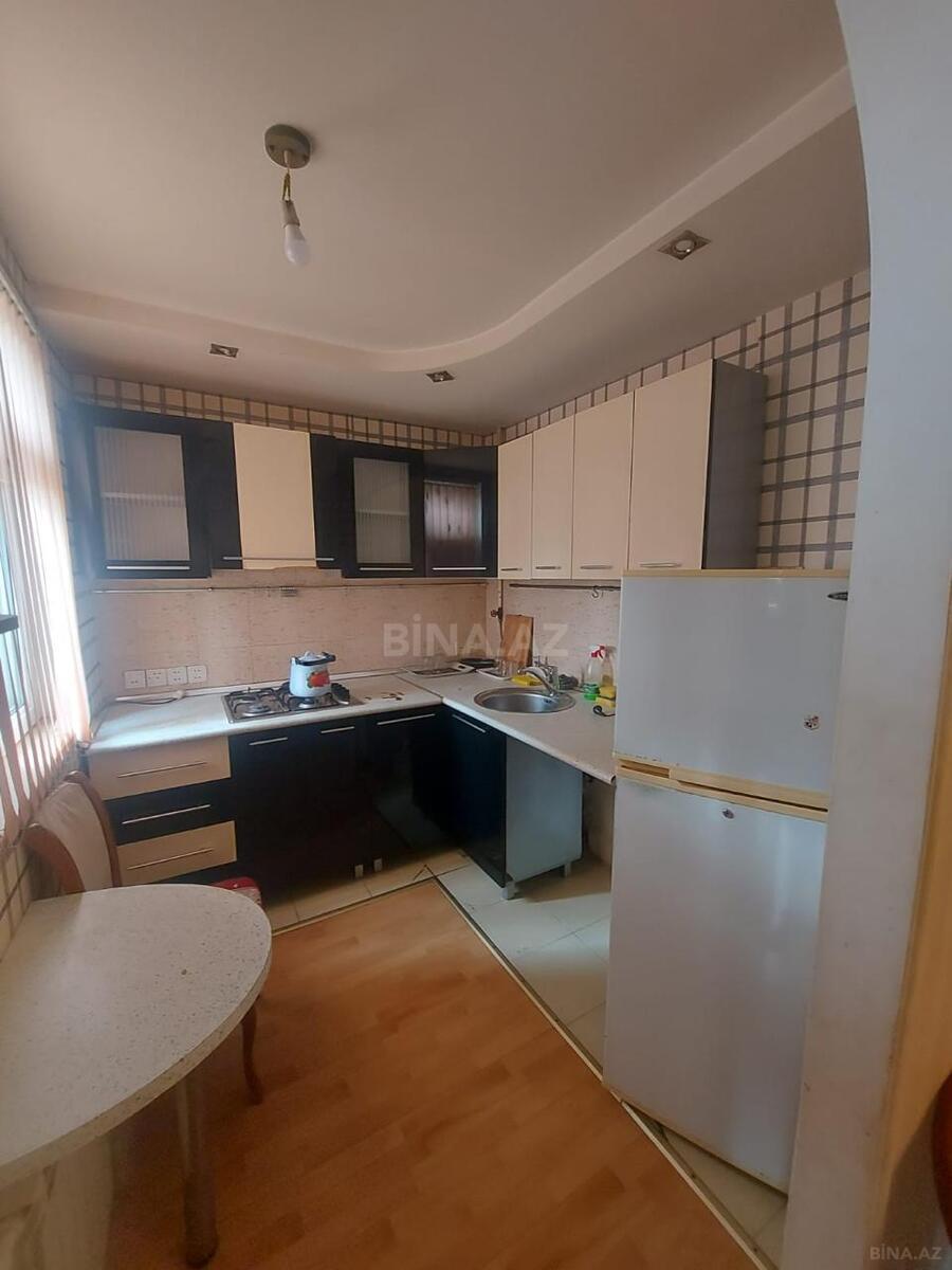 2 otaqlı Köhnə tikili, Neftçilər m., Bakı