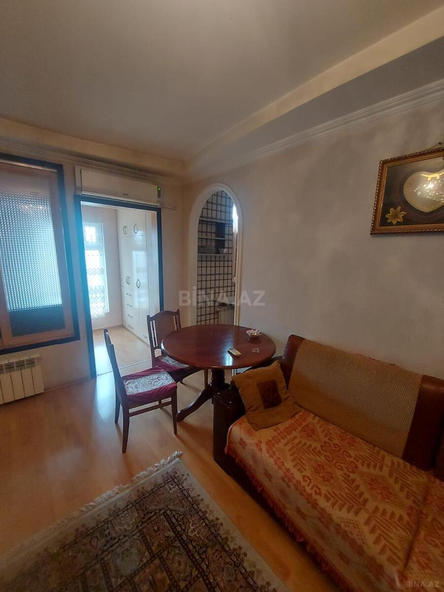 2 otaqlı Köhnə tikili, Neftçilər m., Bakı