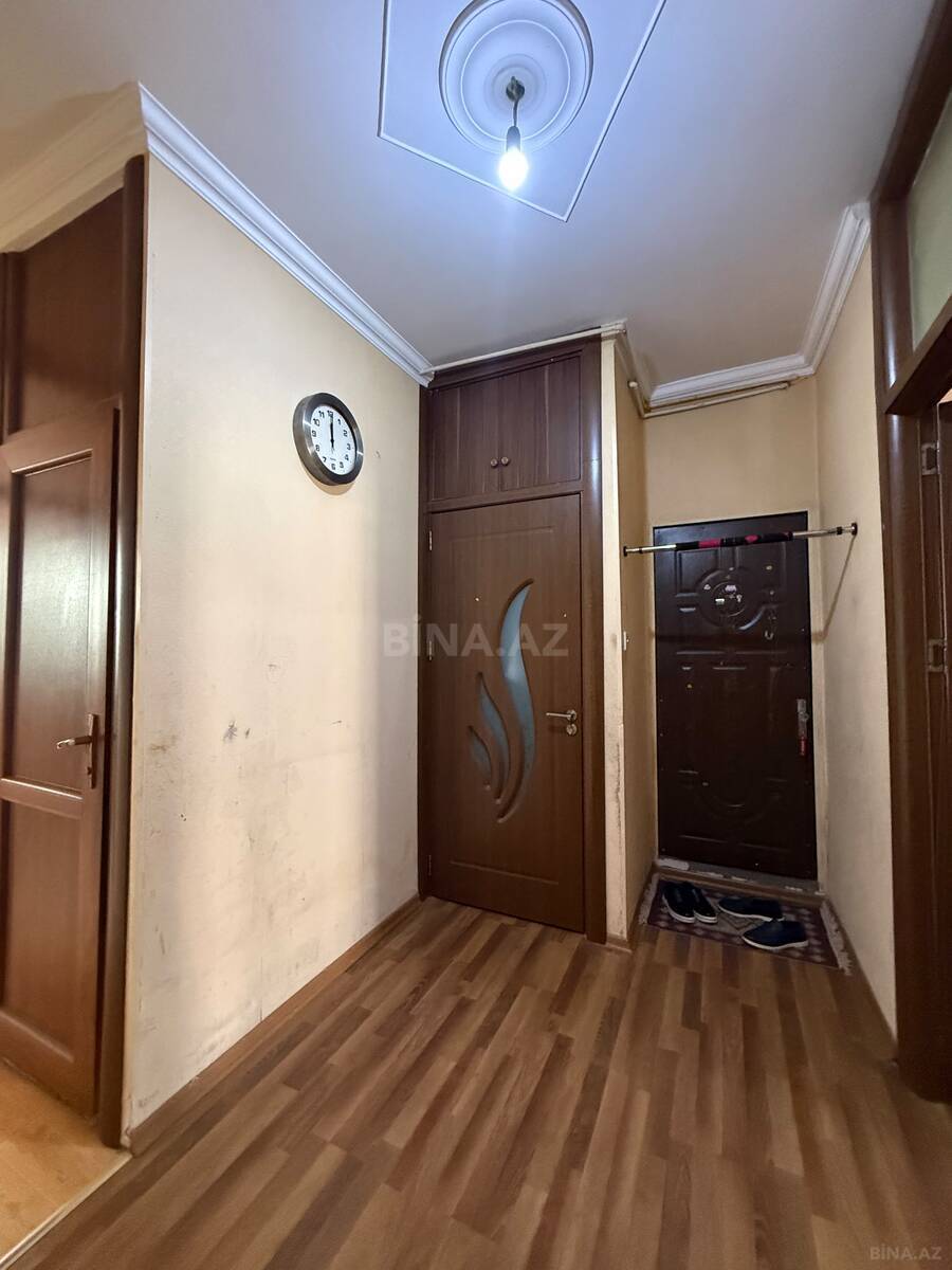 3 otaqlı Köhnə tikili, Həzi Aslanov m., Bakı