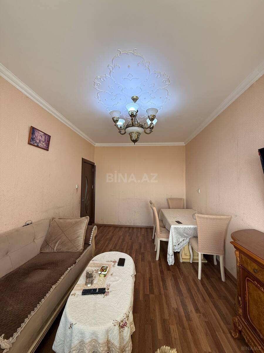 3 otaqlı Köhnə tikili, Həzi Aslanov m., Bakı