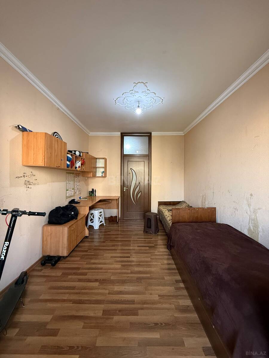 3 otaqlı Köhnə tikili, Həzi Aslanov m., Bakı