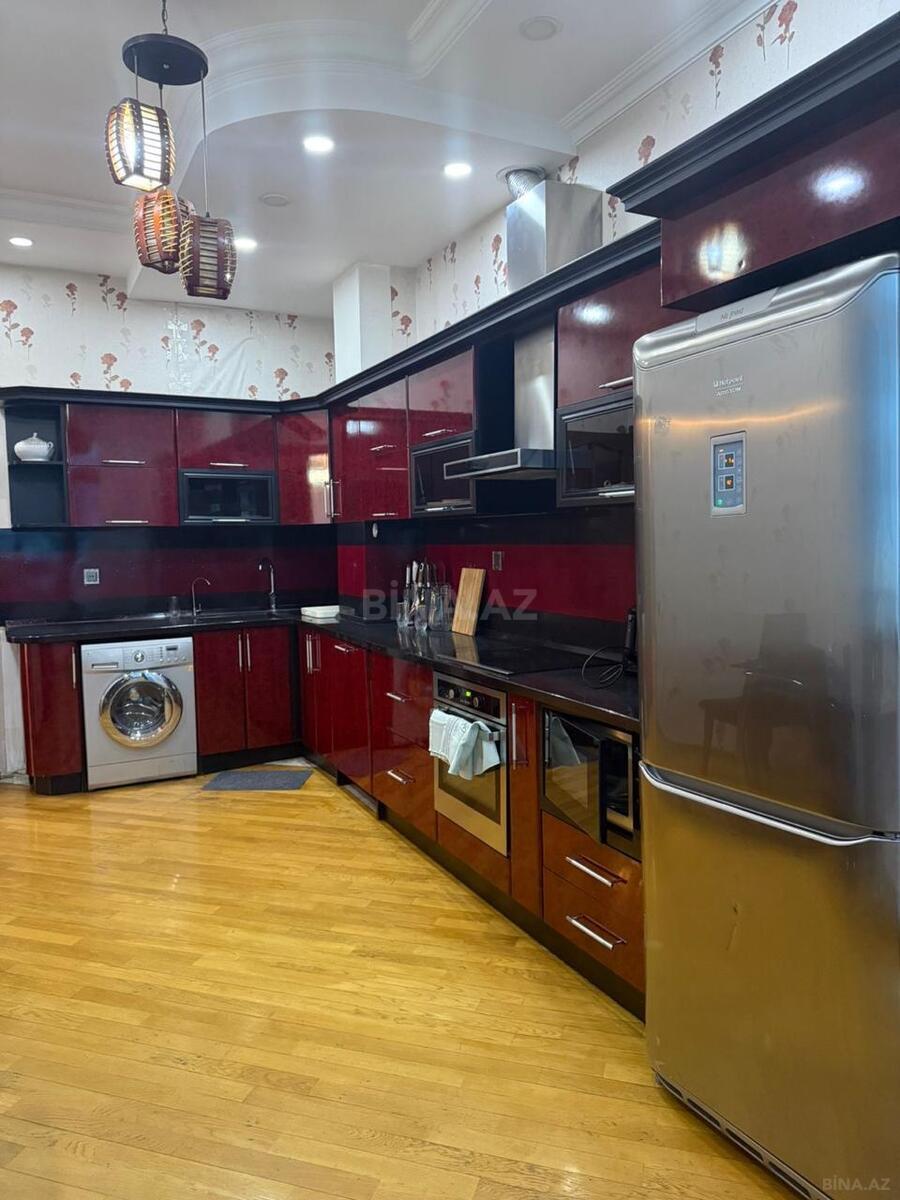 4 otaqlı Yeni tikili, 28 May m., Bakı