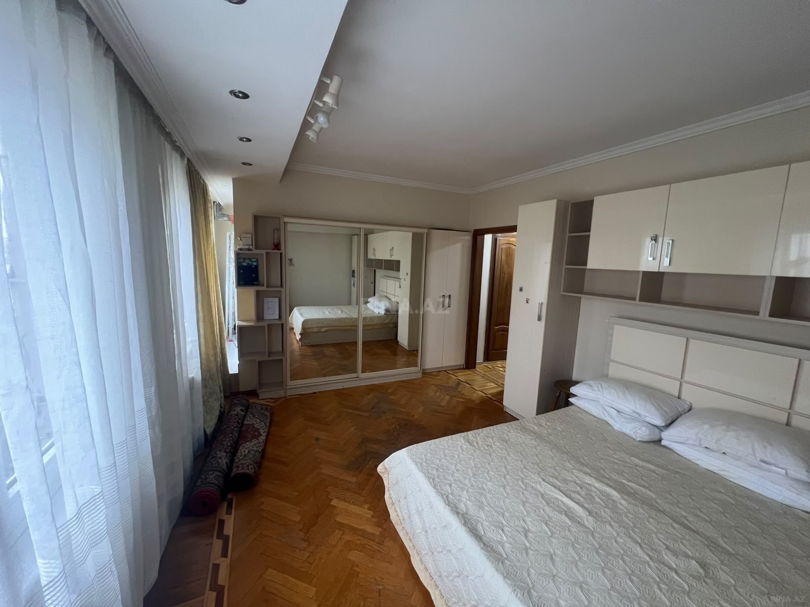 3 otaqlı Köhnə tikili, 20 Yanvar m., Bakı