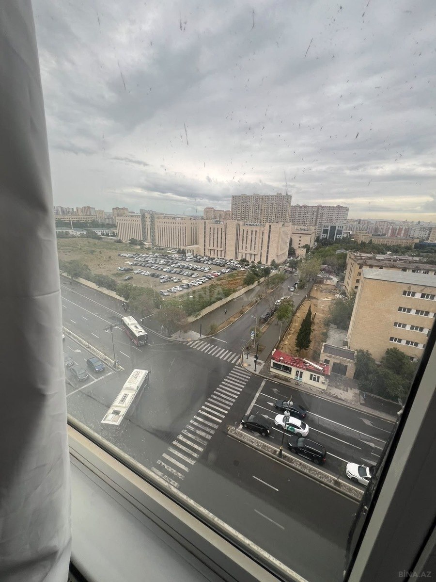 3 otaqlı Köhnə tikili, 20 Yanvar m., Bakı