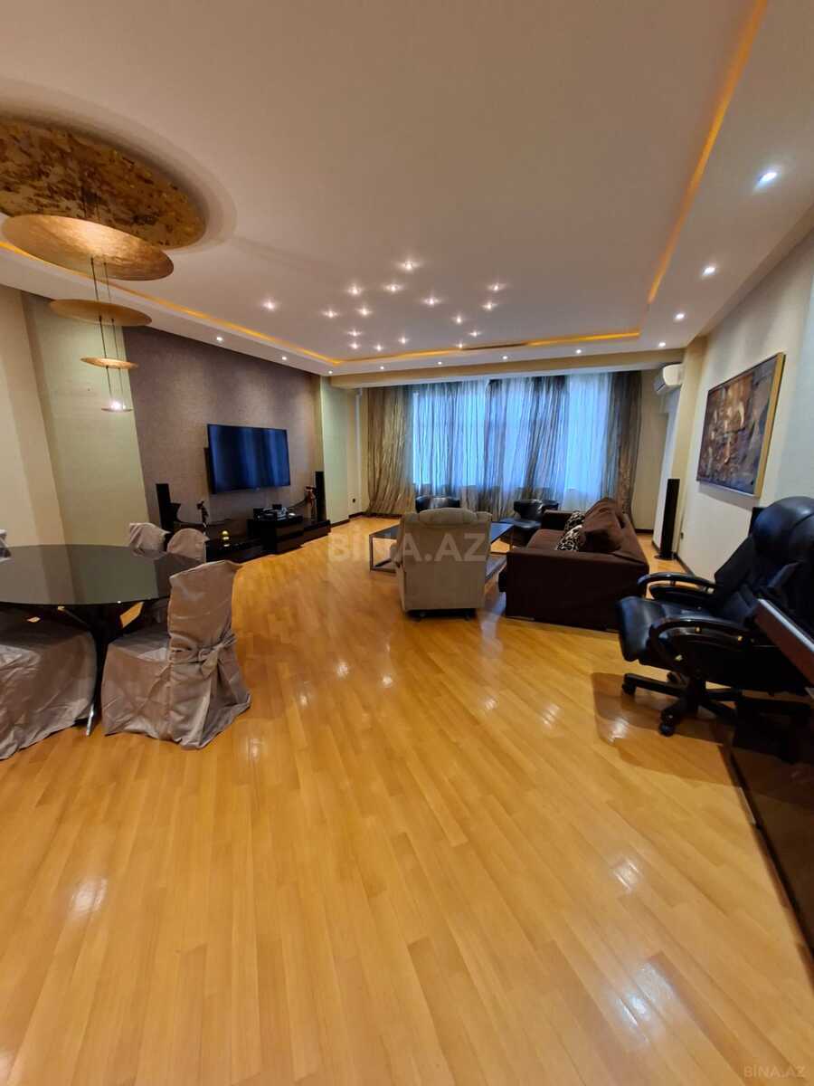 4 otaqlı Yeni tikili, 28 May m., Bakı