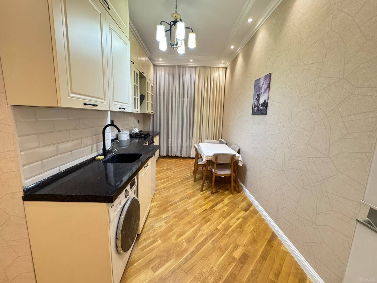3 otaqlı Yeni tikili, 8 Noyabr m., Bakı