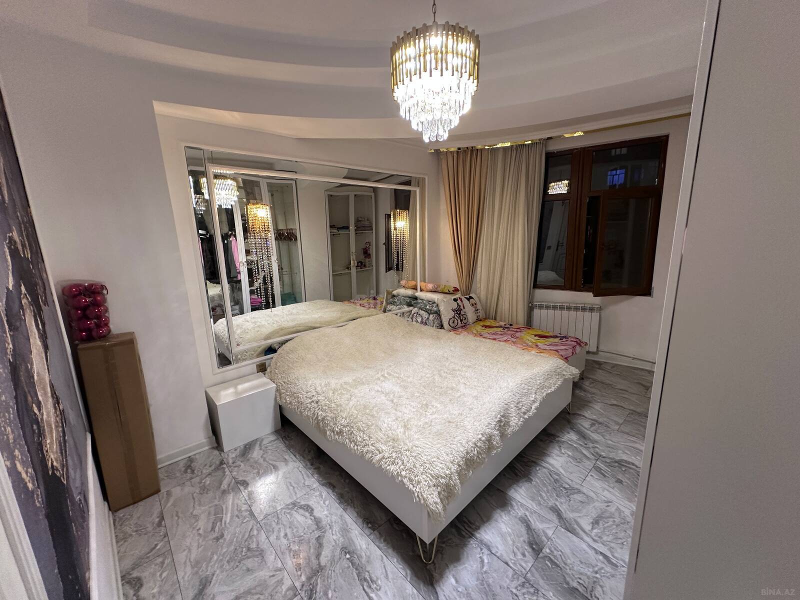 3 otaqlı Yeni tikili, Xırdalan