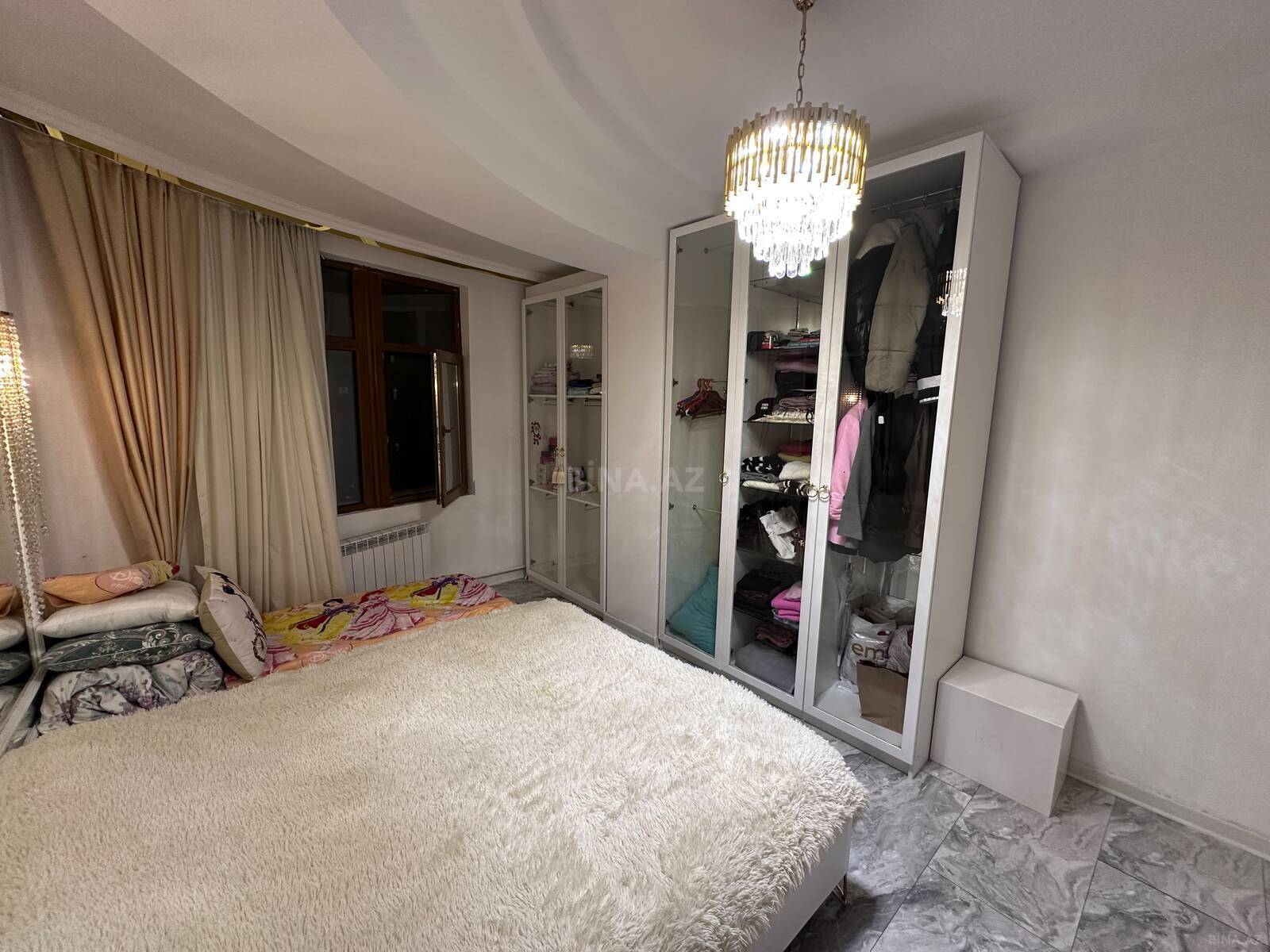 3 otaqlı Yeni tikili, Xırdalan