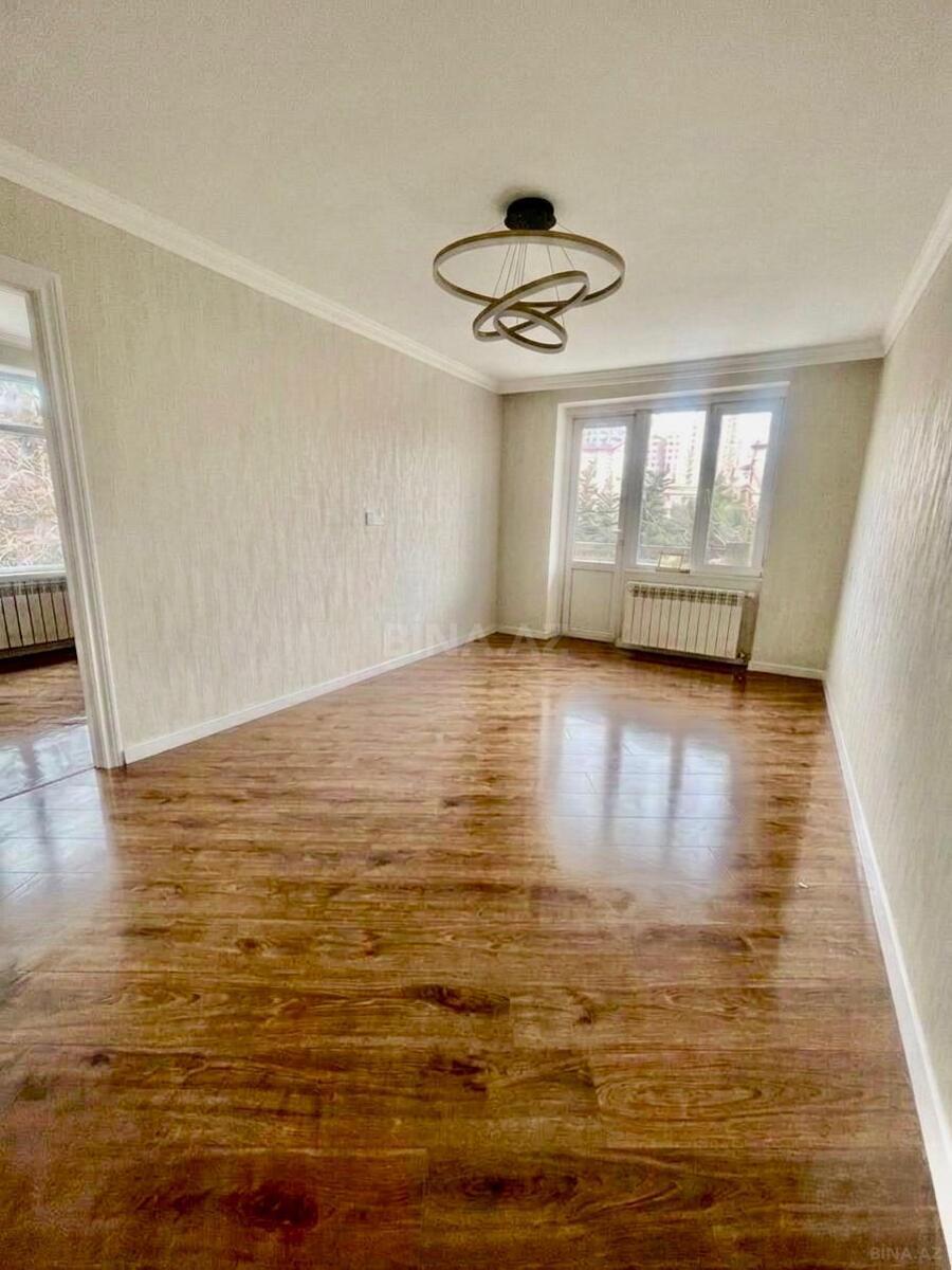 2 otaqlı Köhnə tikili, Qara Qarayev m., Bakı
