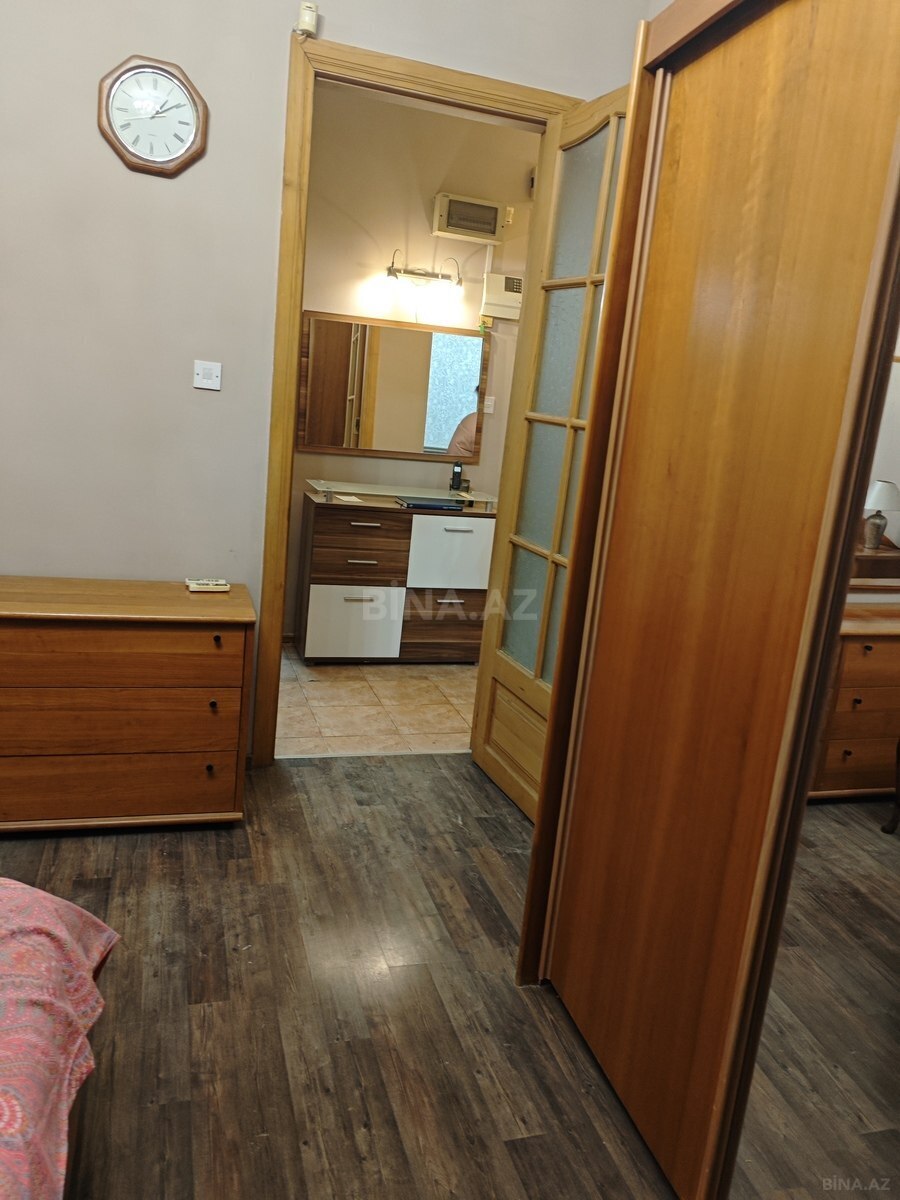 2 otaqlı Köhnə tikili, 28 May m., Bakı