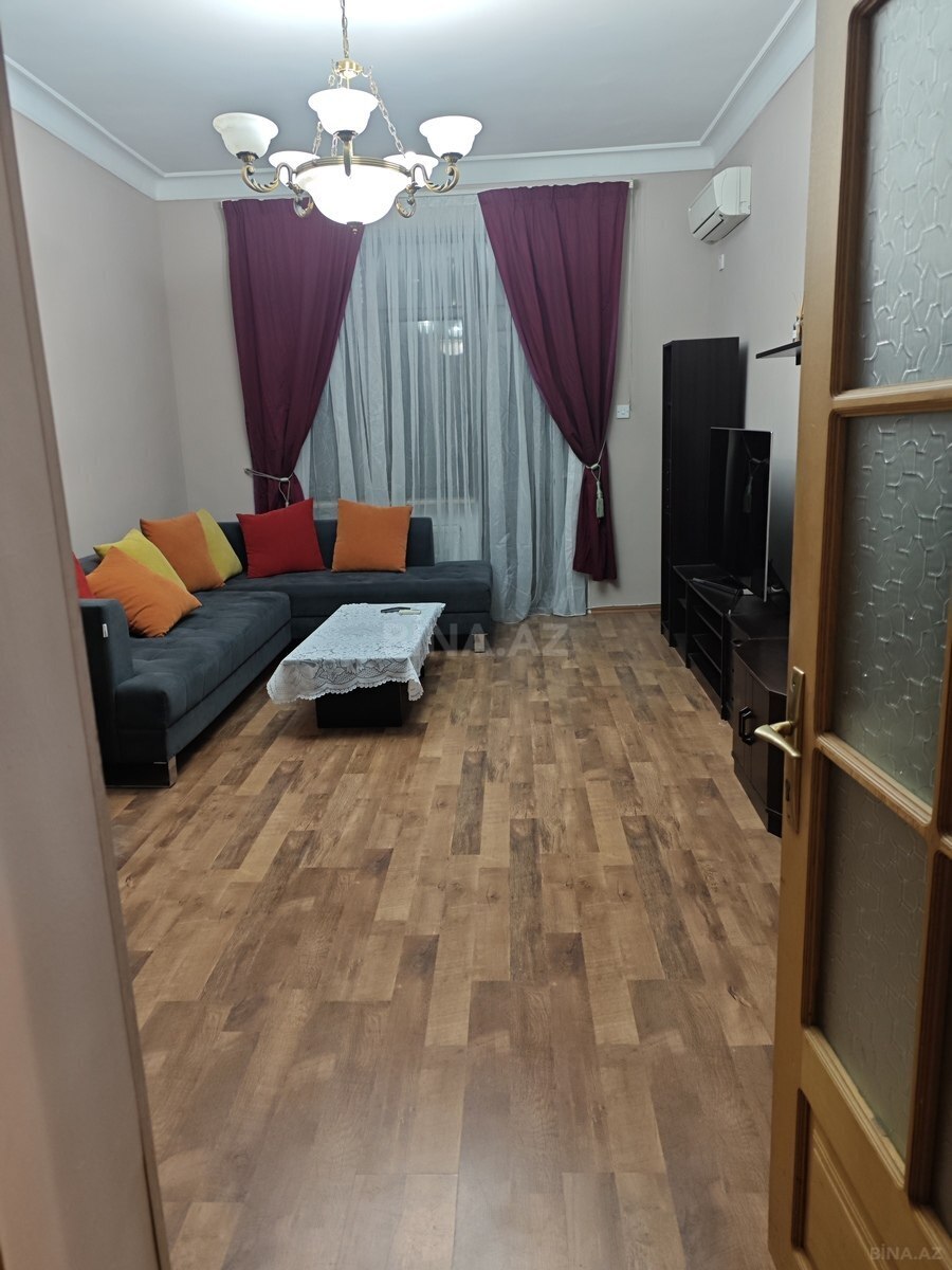 2 otaqlı Köhnə tikili, 28 May m., Bakı