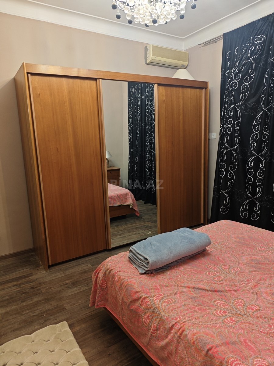 2 otaqlı Köhnə tikili, 28 May m., Bakı