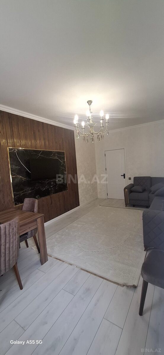 3 otaqlı Yeni tikili, Xırdalan