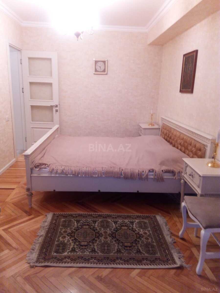3 otaqlı Köhnə tikili, Sahil m., Bakı
