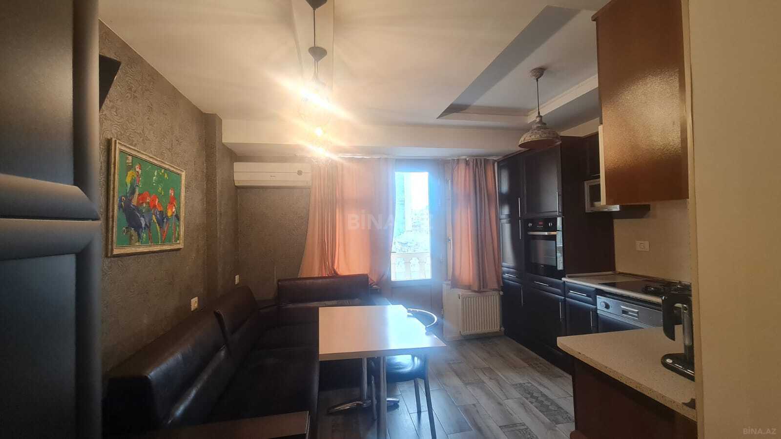 3 otaqlı Köhnə tikili, Sahil m., Bakı