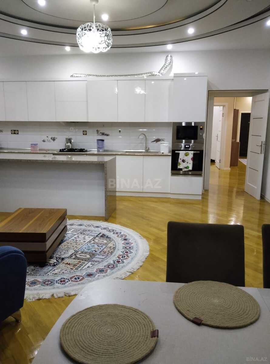 3 otaqlı Yeni tikili, Şah İsmayıl Xətai m., Bakı