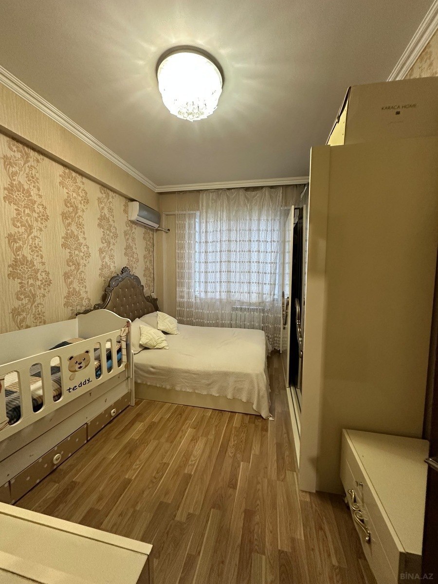 3 otaqlı Yeni tikili, Xırdalan