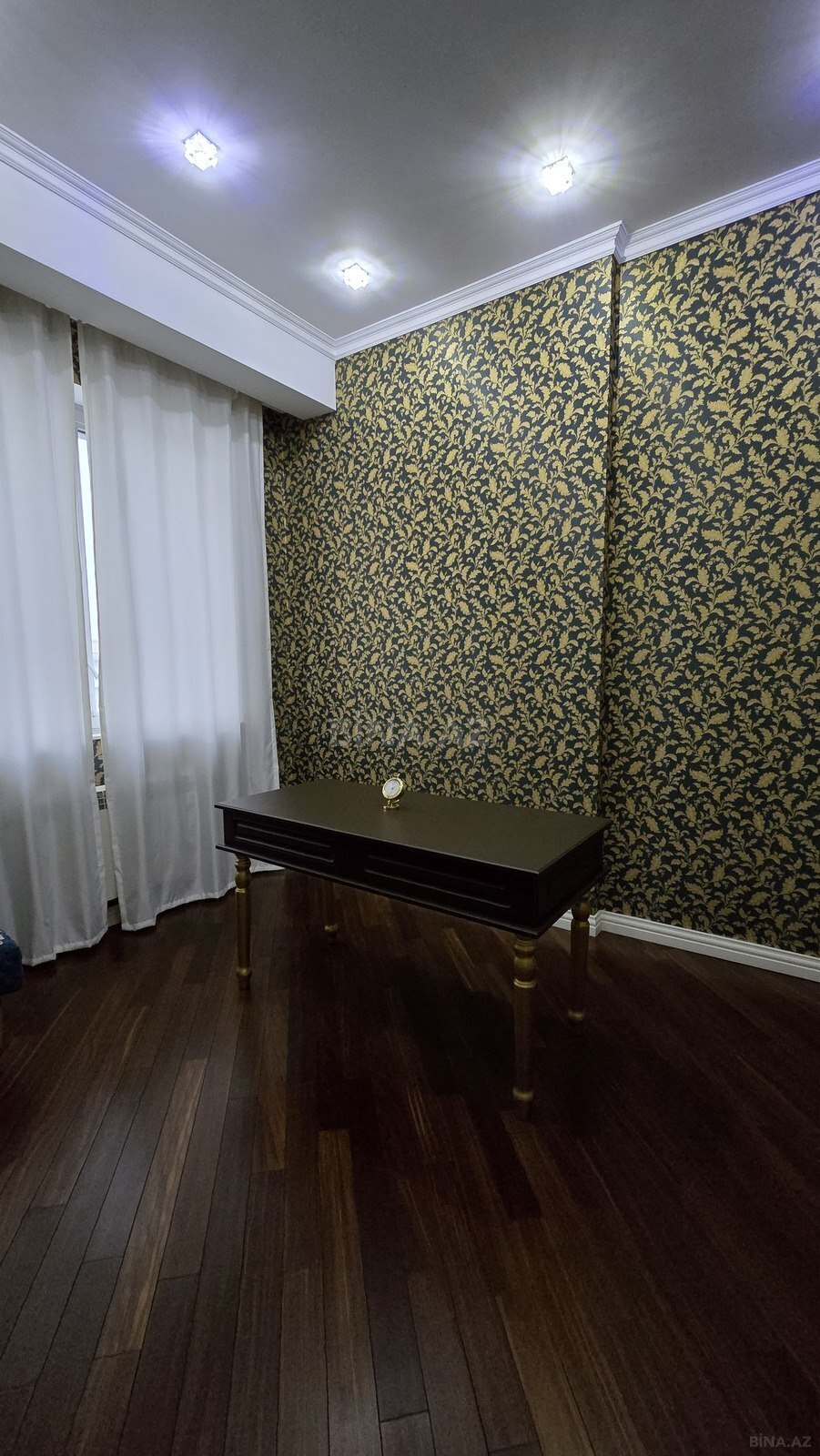 9 otaqlı Yeni tikili, Elmlər Akademiyası m., Bakı