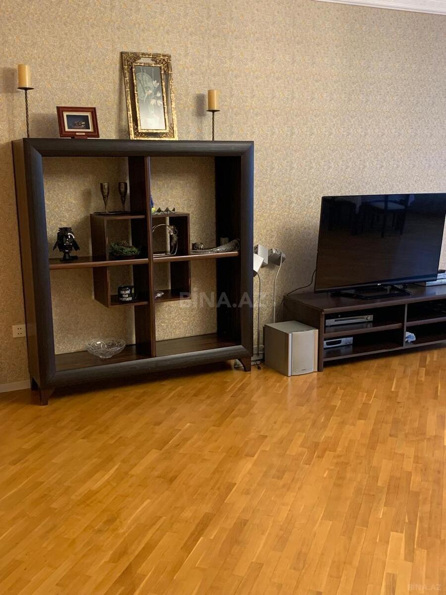 3 otaqlı Yeni tikili, Nizami m., Bakı