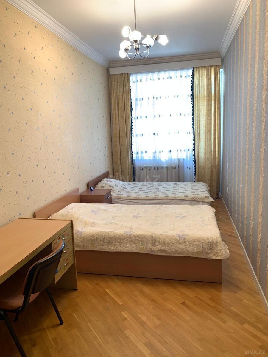 3 otaqlı Yeni tikili, Nizami m., Bakı