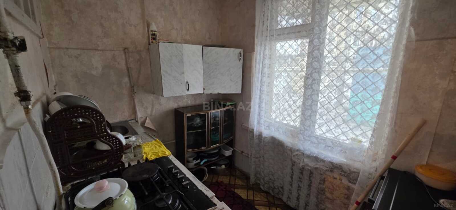 3 otaqlı Köhnə tikili, Qara Qarayev m., Bakı