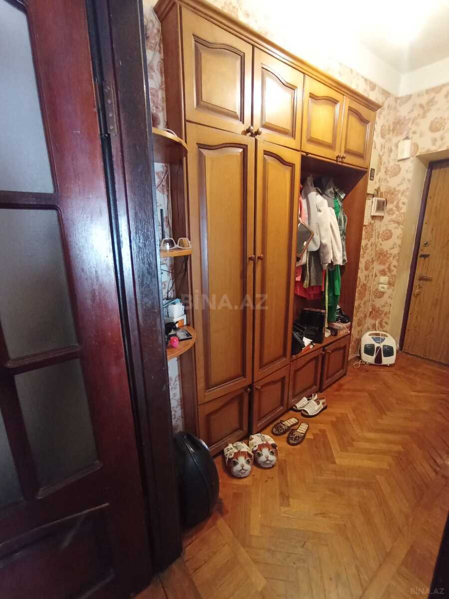 2 otaqlı Köhnə tikili, İnşaatçılar m., Bakı