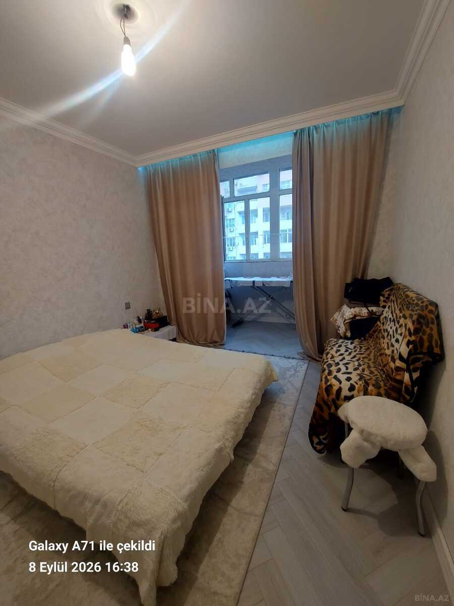 3 otaqlı Köhnə tikili, 8 Noyabr m., Bakı