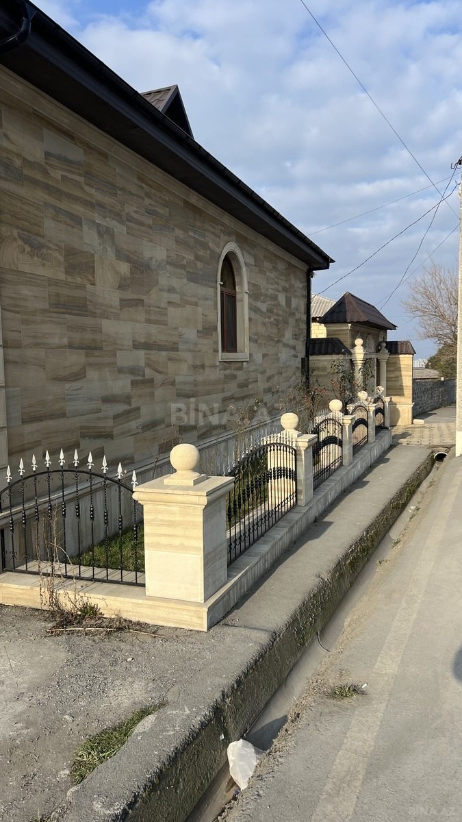 5 otaqlı Həyət evi/Bağ evi, Qax