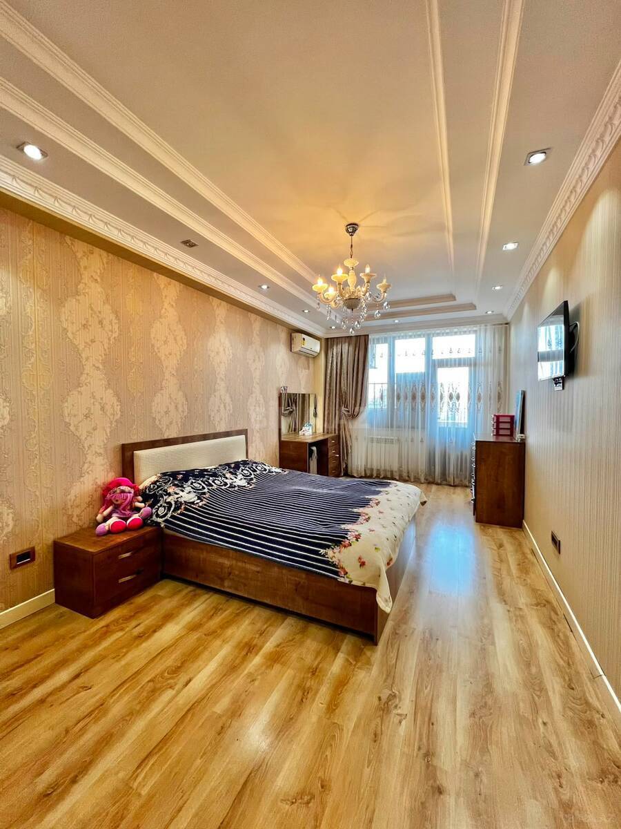 6 otaqlı Yeni tikili, Əhmədli m., Bakı