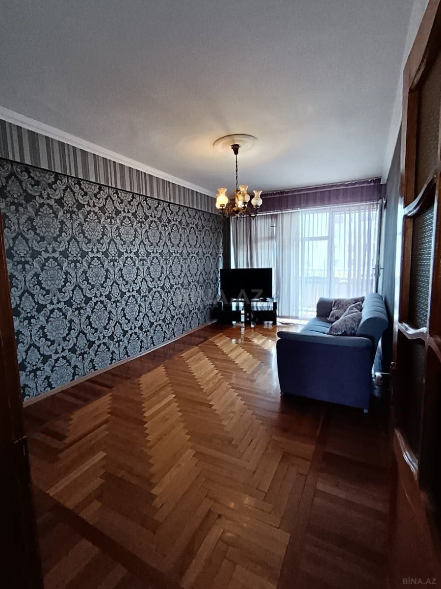 3 otaqlı Köhnə tikili, Elmlər Akademiyası m., Bakı
