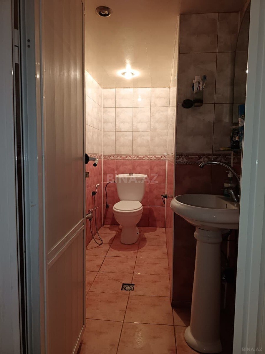 3 otaqlı Köhnə tikili, Elmlər Akademiyası m., Bakı