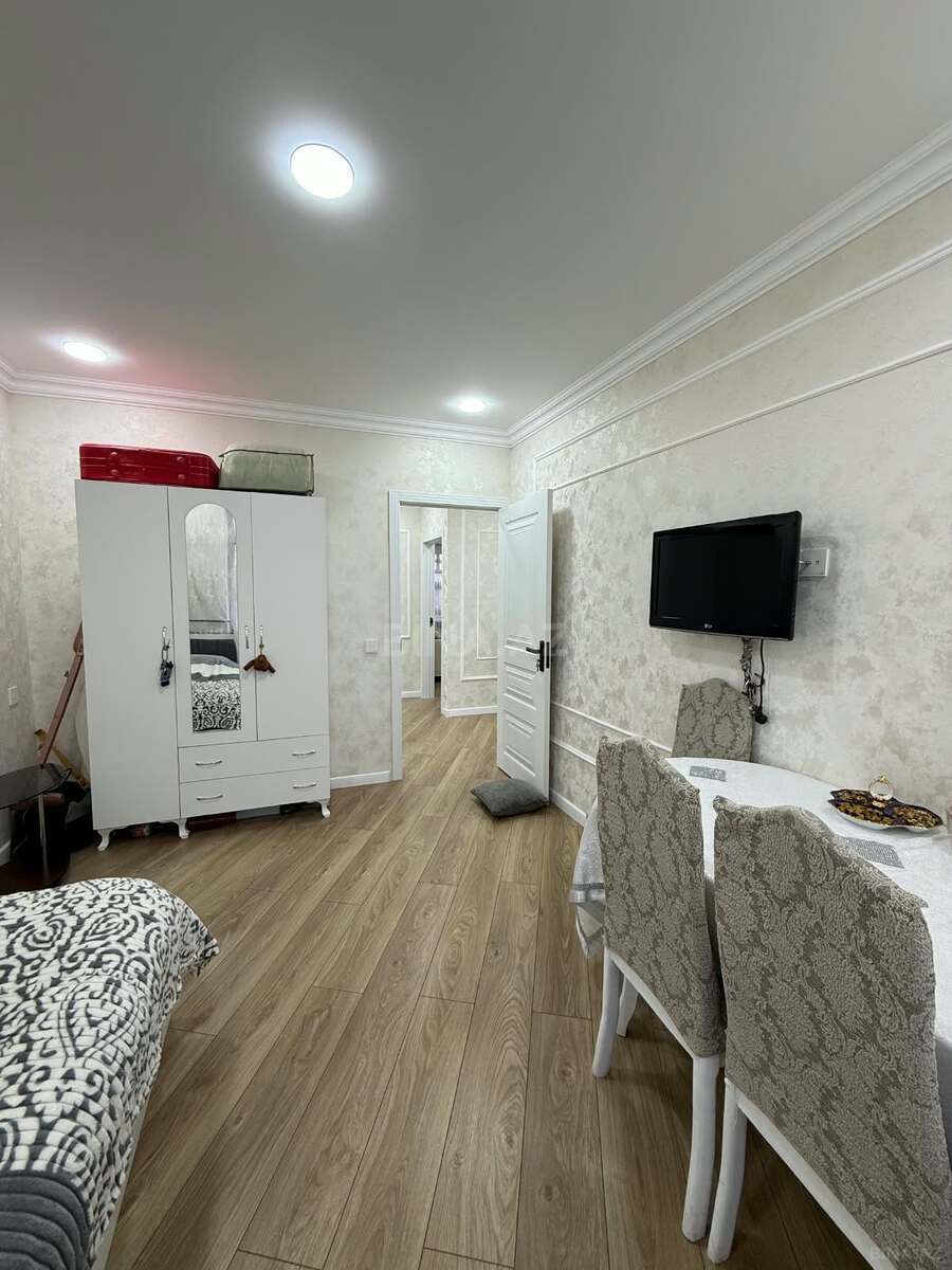 3 otaqlı Köhnə tikili, Əhmədli m., Bakı