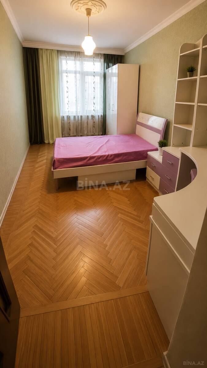 3 otaqlı Köhnə tikili, Elmlər Akademiyası m., Bakı