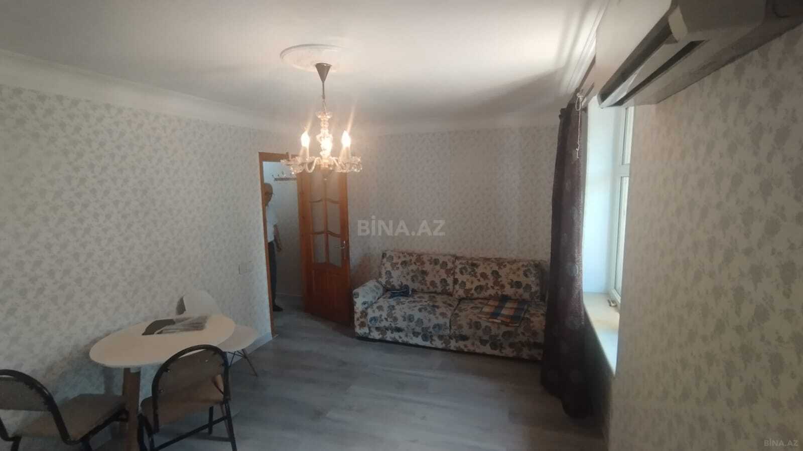 1 otaqlı Köhnə tikili, Elmlər Akademiyası m., Bakı