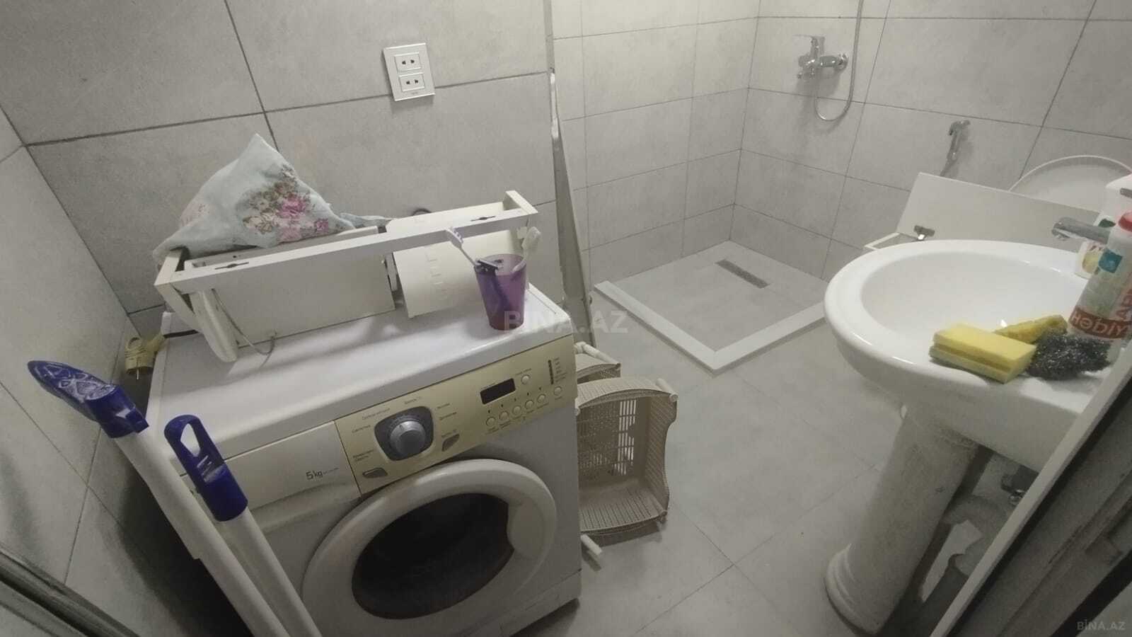 1 otaqlı Köhnə tikili, Elmlər Akademiyası m., Bakı
