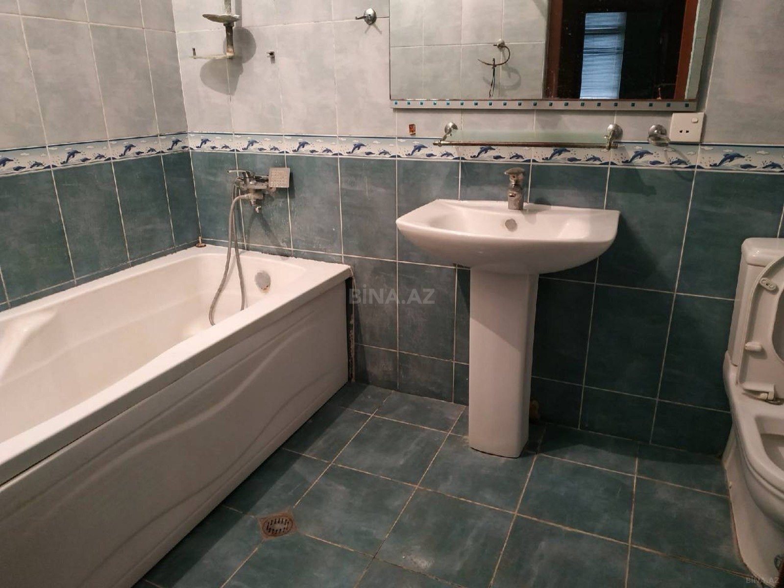 3 otaqlı Köhnə tikili, 8-ci kilometr q., Bakı