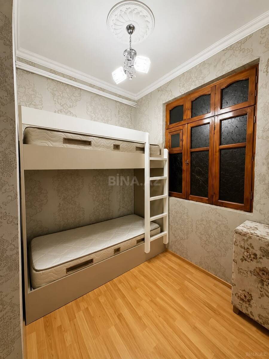 2 otaqlı Köhnə tikili, Memar Əcəmi m., Bakı