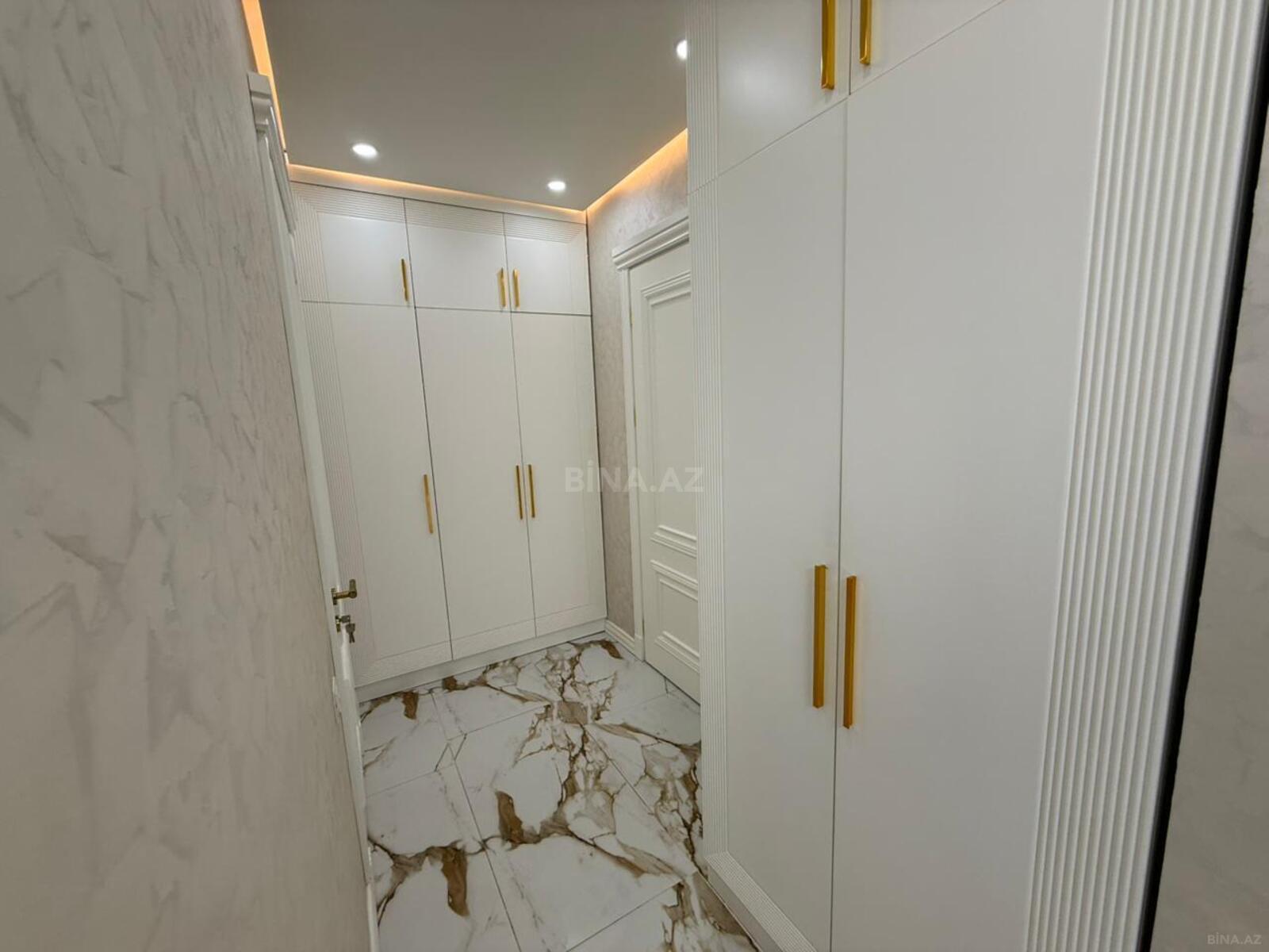 4 otaqlı Yeni tikili, 8 Noyabr m., Bakı