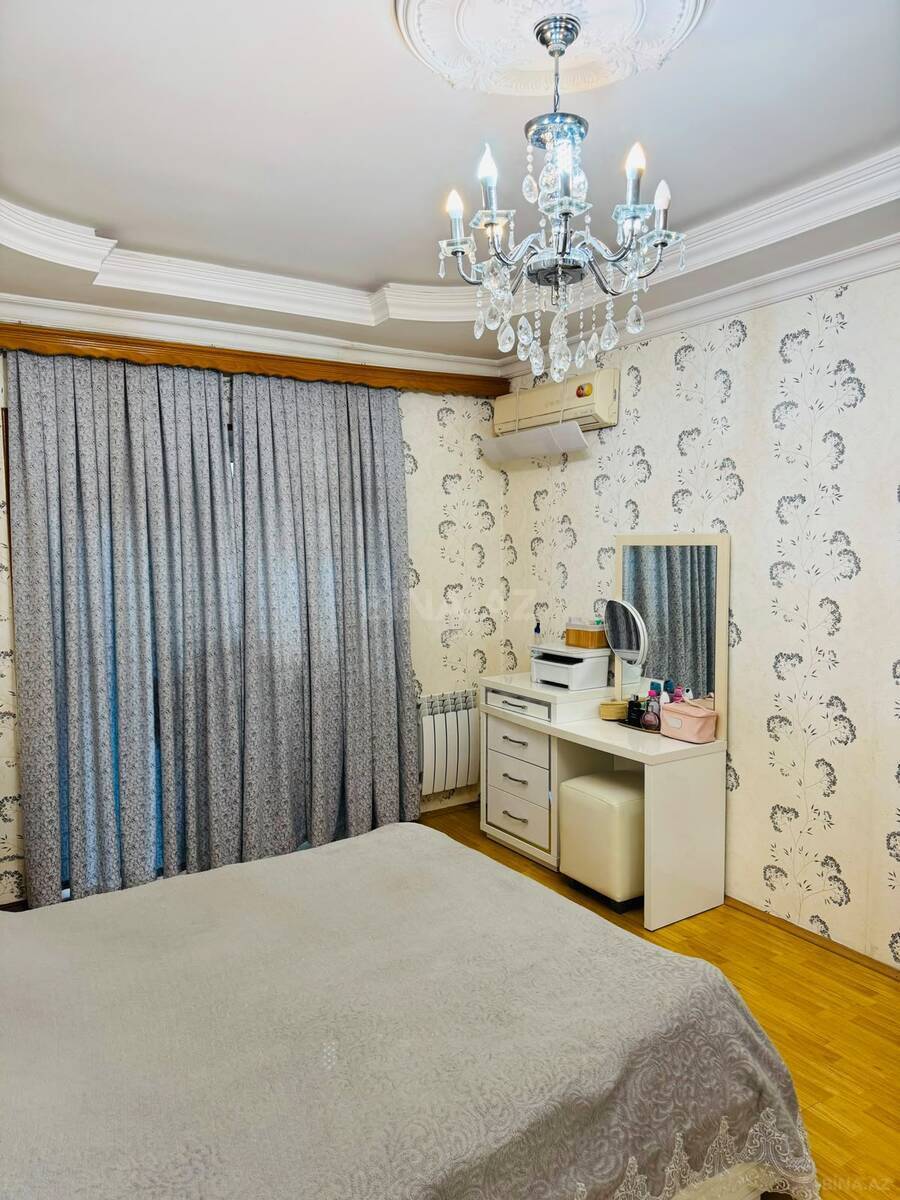 3 otaqlı Köhnə tikili, Neftçilər m., Bakı