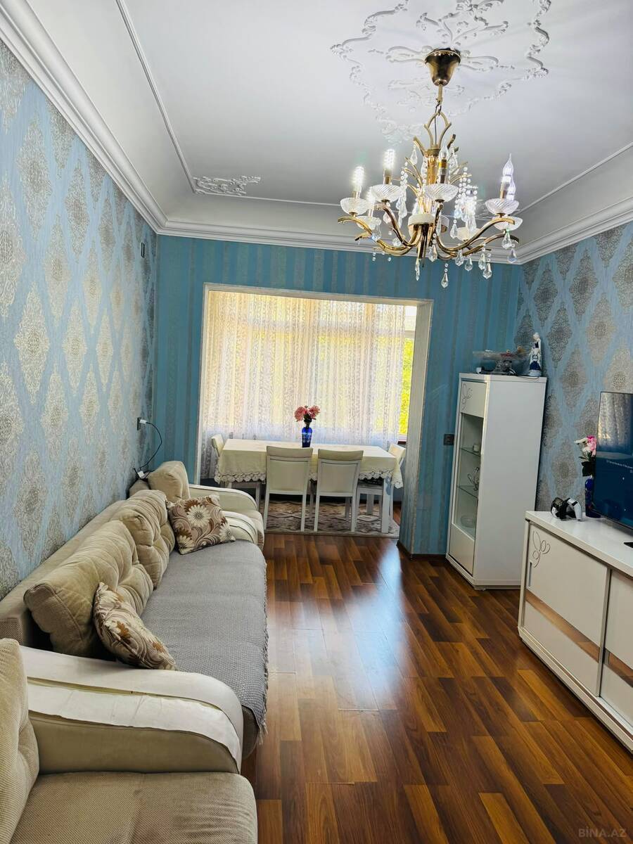 3 otaqlı Köhnə tikili, Neftçilər m., Bakı