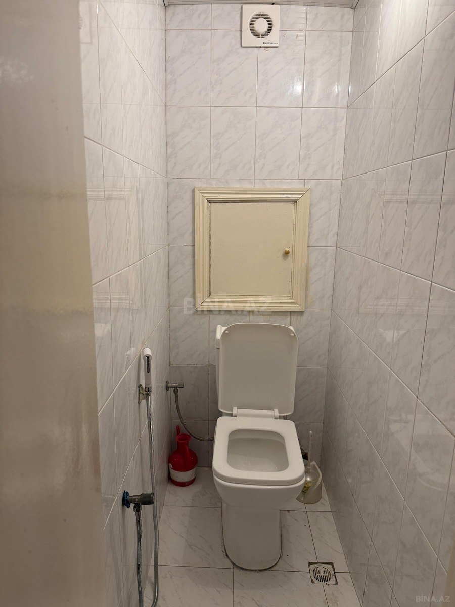 3 otaqlı Köhnə tikili, 8-ci mikrorayon q., Bakı